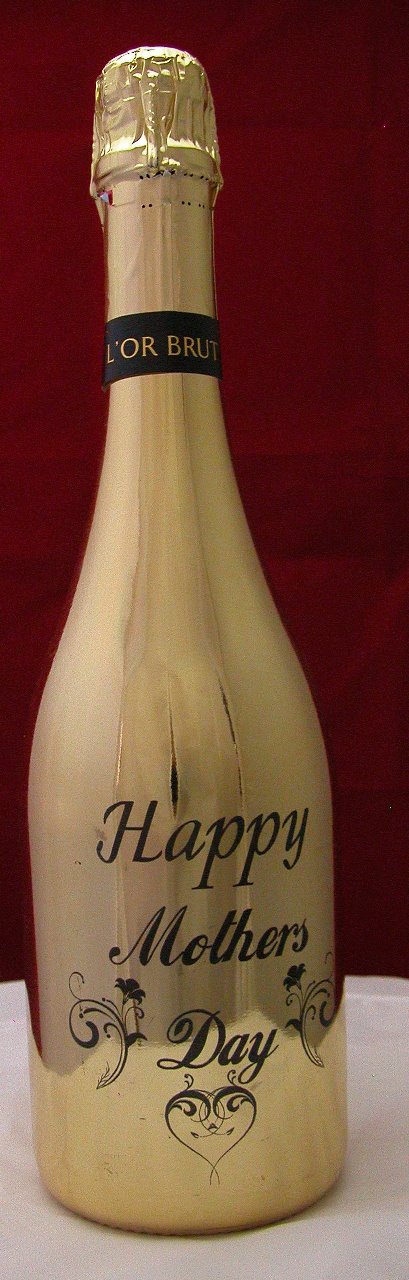 Get for Mom Engraved_Gold_Mom